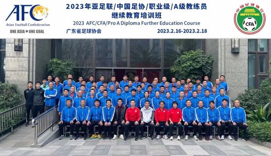 原来，门口不只是洪五、陈泽楷、秦刚、王正刚以及魏亮。
